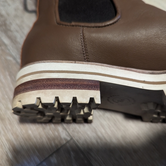 Poppy Barley Size 6.5 Decade Chelsea Boot in Cocoa - Picture 2 of 7